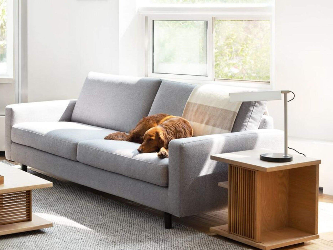 Oskar Loveseat